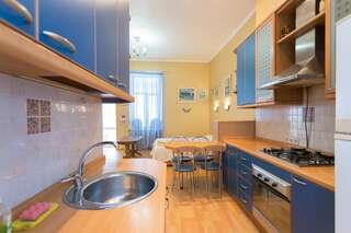 Апартаменты Apartments on Independence Square Киев Апартаменты-студио с гидромассажной ванной - Лютеранская, 3-2