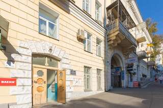 Апартаменты Apartments on Independence Square Киев Апартаменты-студио с гидромассажной ванной - Лютеранская, 3-4