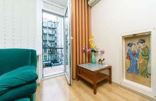 Апартаменты Apartments on Independence Square Киев Апартаменты с балконом - ул. Трехсвятительская, 3-4