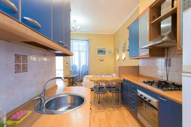 Апартаменты Apartments on Independence Square Киев-14