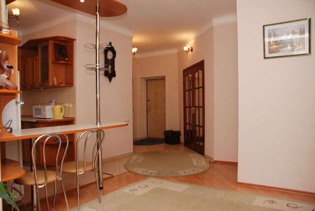 Апартаменты Apartments on Independence Square Киев-45