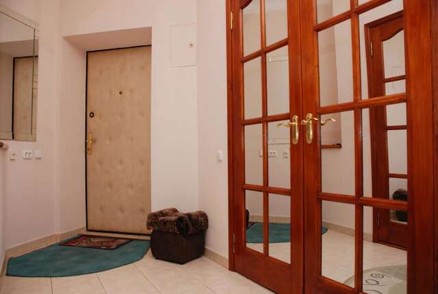 Апартаменты Apartments on Independence Square Киев-47